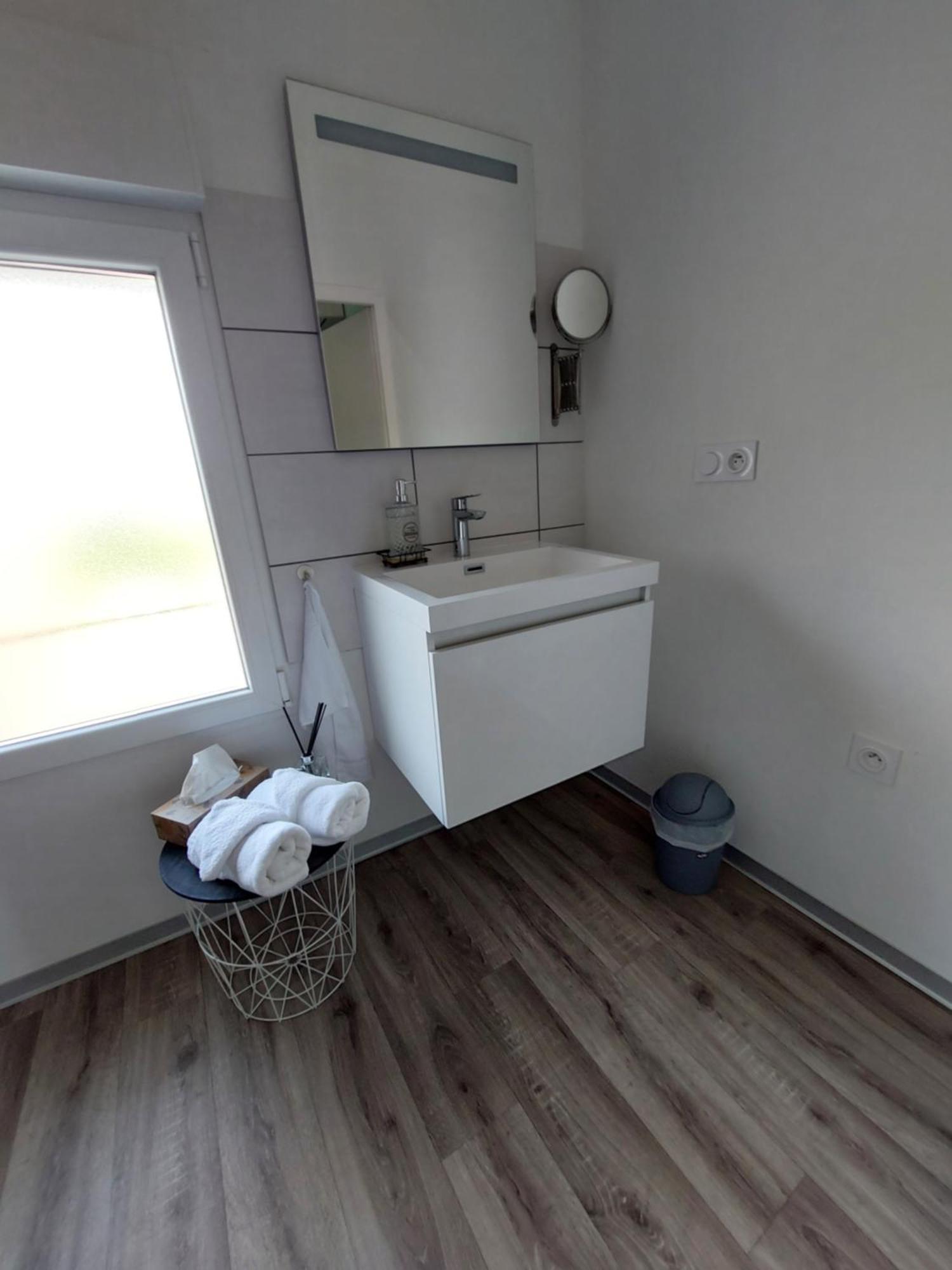 Les Loges De Vero Duplex , Appartement Neuf Classe 3 Etoiles - Garage Velo Et Moto - Parking Prive - 1 Chambre Et Un Canape Convertible - Gere Par Prestazen'Services Thierville-sur-Meuse Eksteriør bilde